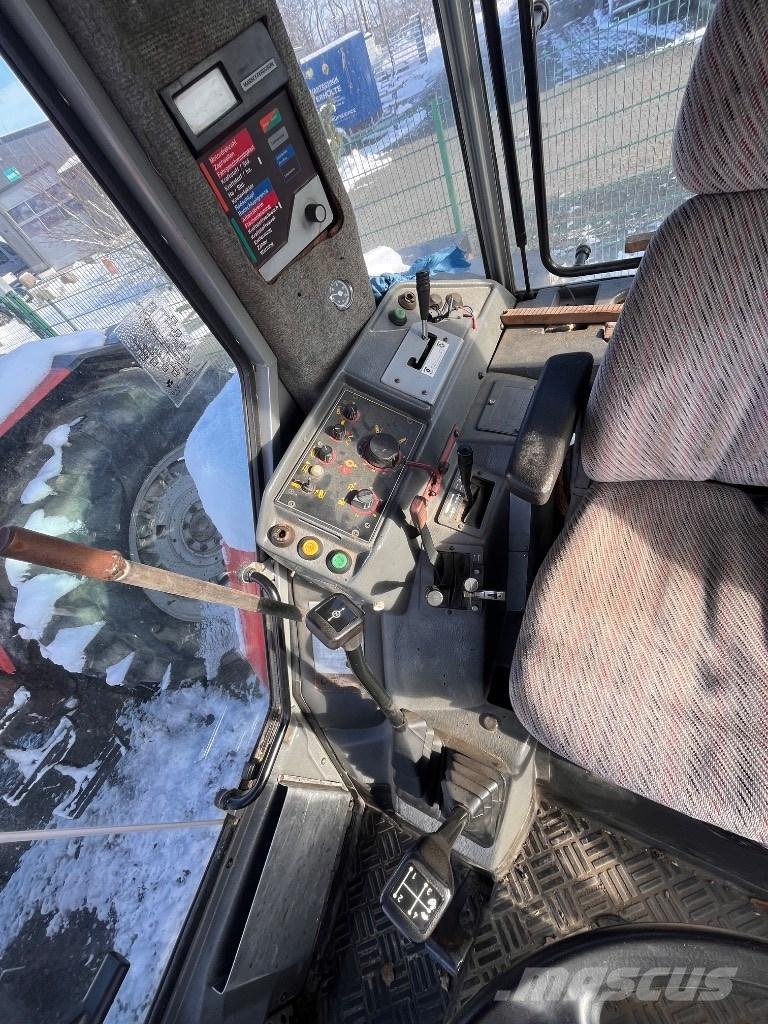 Massey Ferguson 3690 Traktori