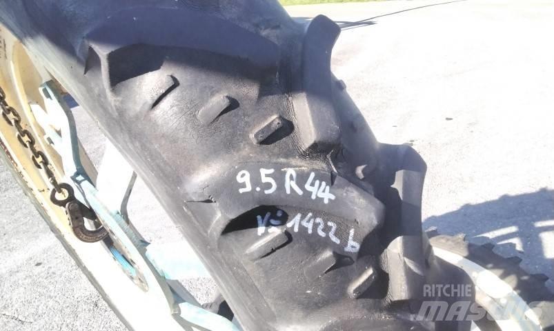 BKT 9.5R44 Gume, točkovi i felne