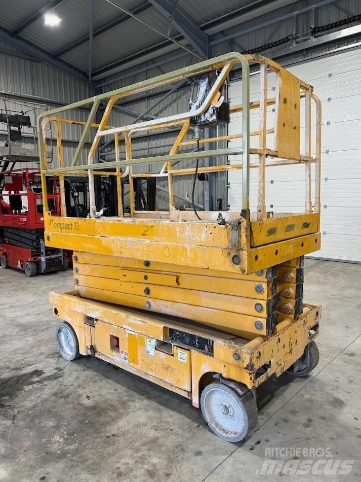 Haulotte Compact 12 Makazaste platforme