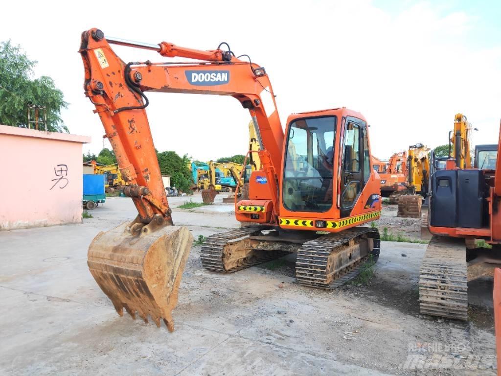 Doosan DH80GOLD Bageri guseničari