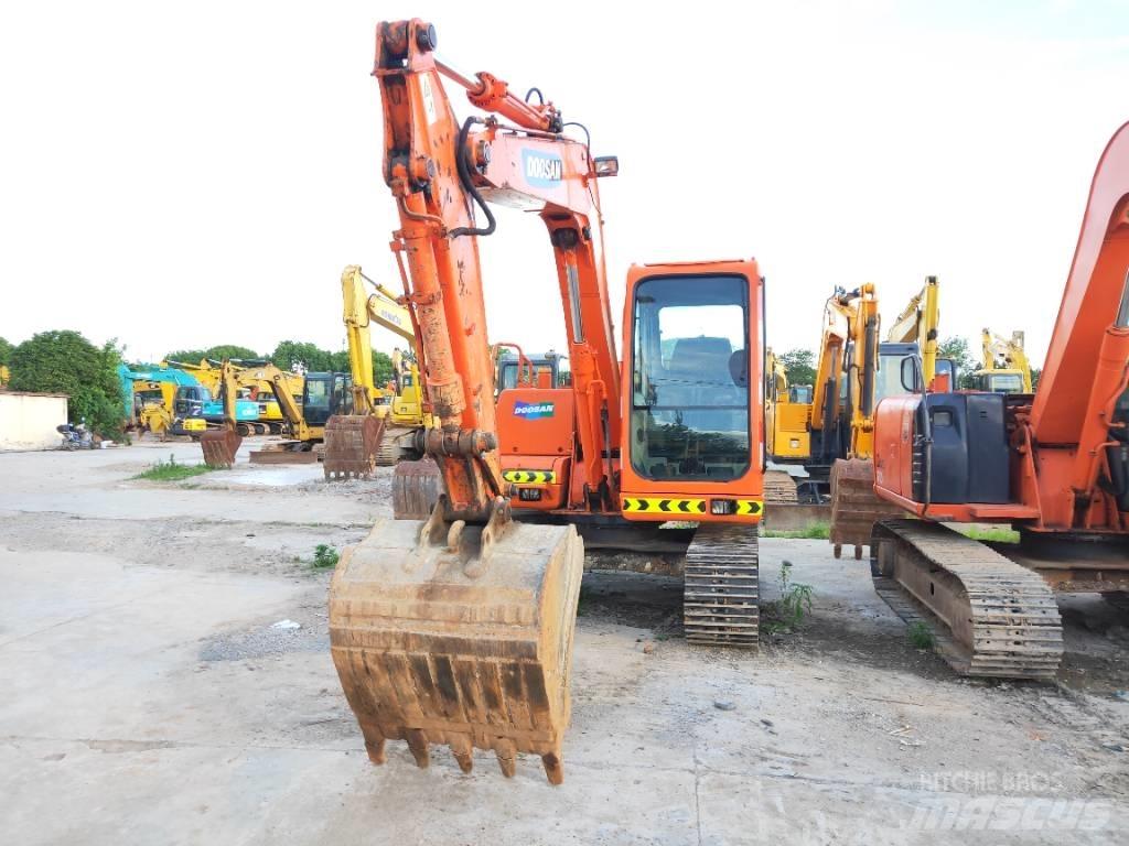 Doosan DH80GOLD Bageri guseničari