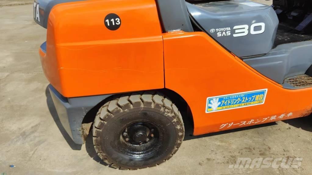 Toyota FD30 Dizelski viljuškari