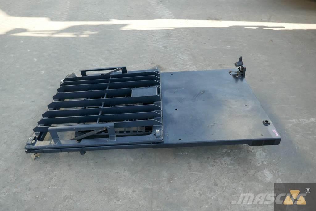 CAT 357-4102 Kabine i unutrašnjost