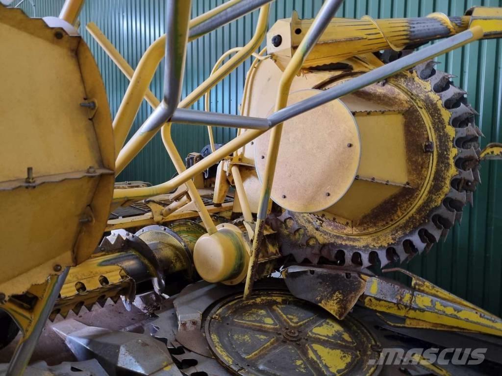 New Holland FR 9050 Mašine za stočnu hranu sa sopstvenim pogonom