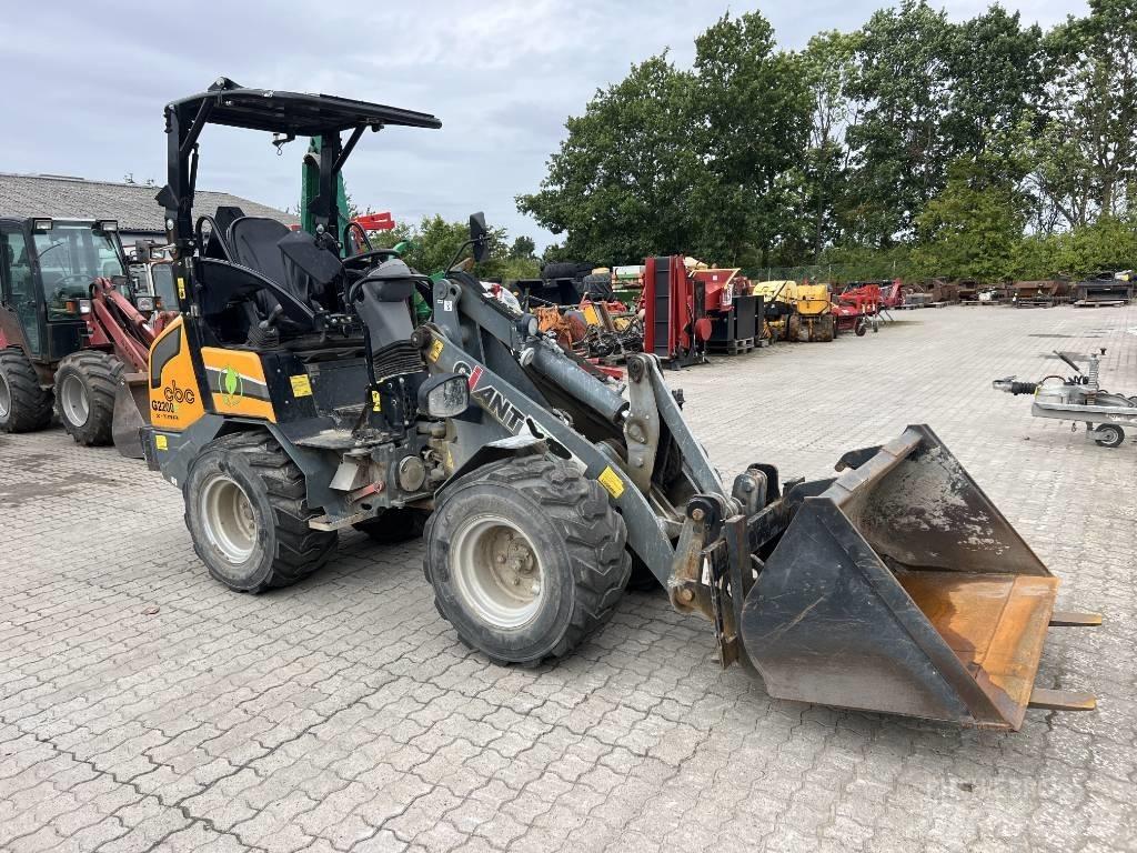 GiANT 2200E Mini utovarivači