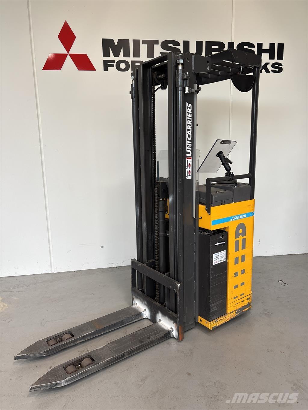 Atlet A160 Samopogonski ručni viljuškari