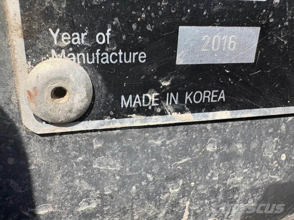 Doosan DX210 WE-5 Bageri točkaši