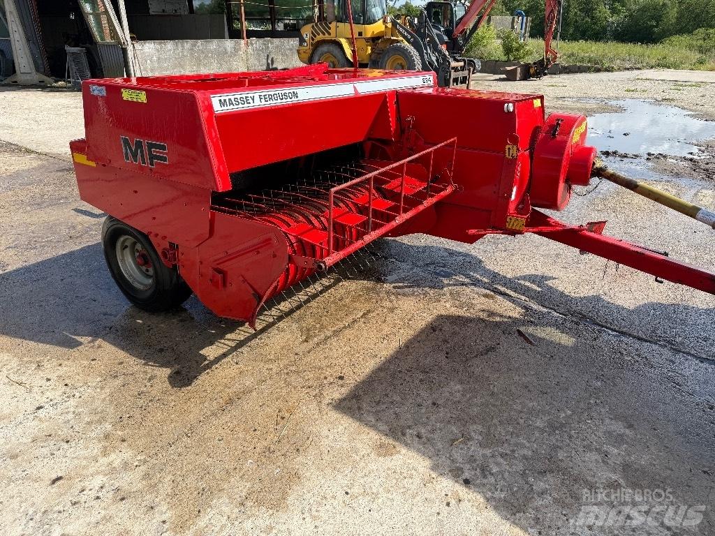 Massey Ferguson 224 Prese/balirke za četvrtaste bale