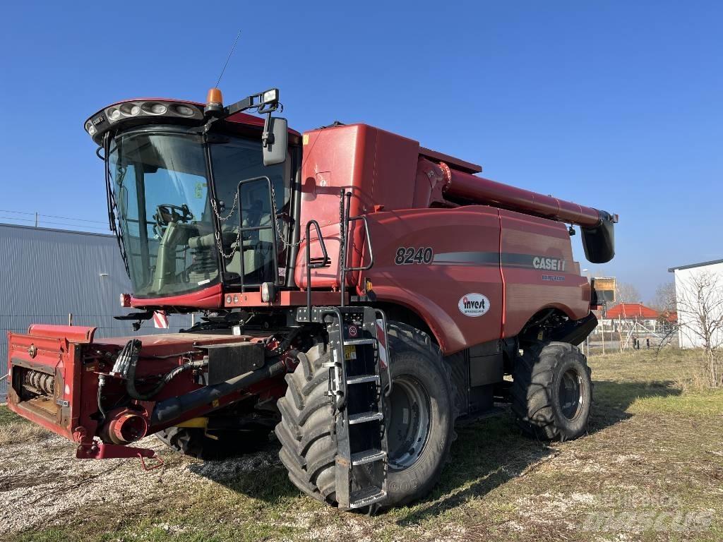 Case IH AF8240 Kombajni