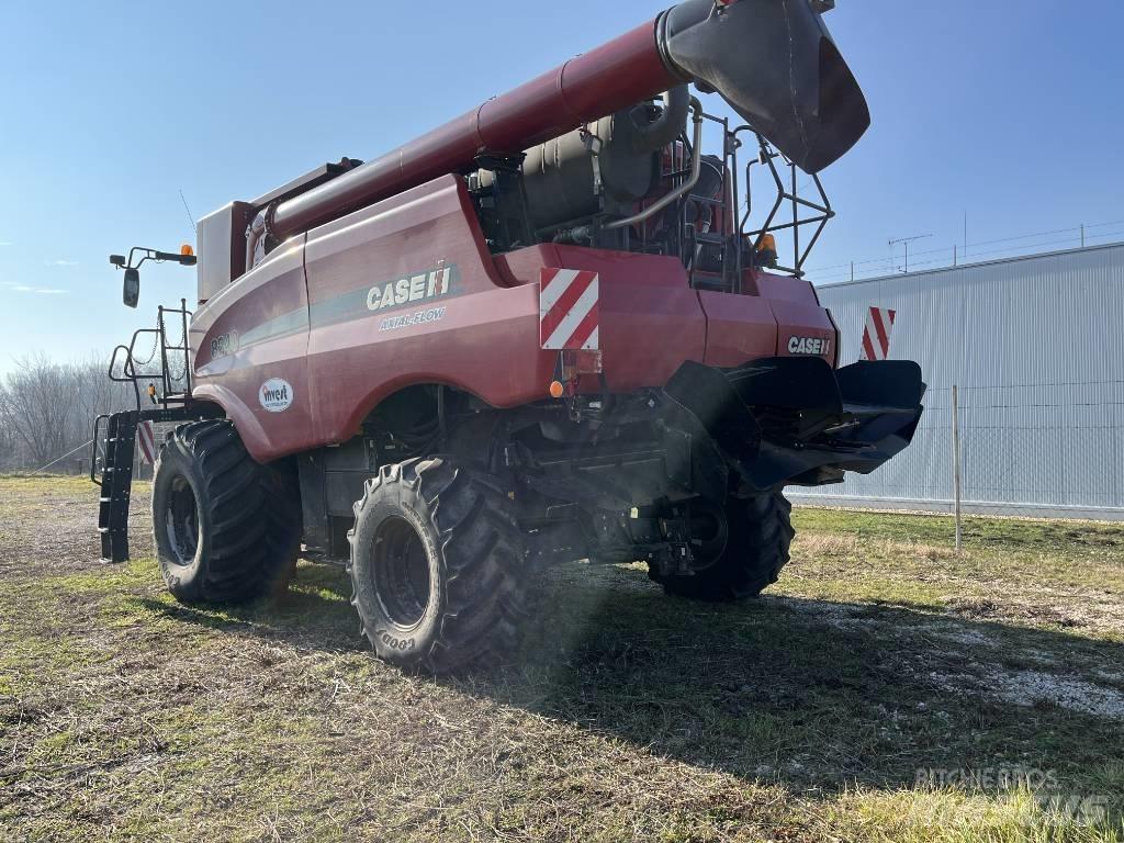 Case IH AF8240 Kombajni