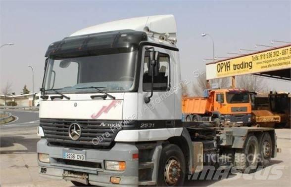 Mercedes-Benz 2531 Kontejnerski kamioni