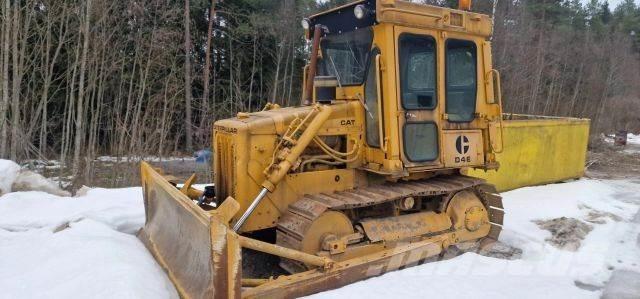 CAT D4E Buldožeri guseničari