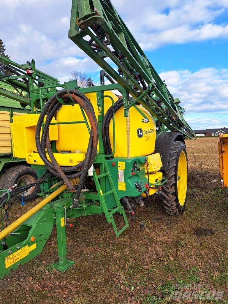 John Deere 740 i Vučene prskalice