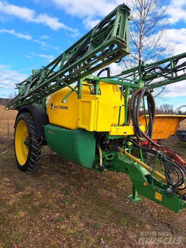 John Deere 740 i Vučene prskalice