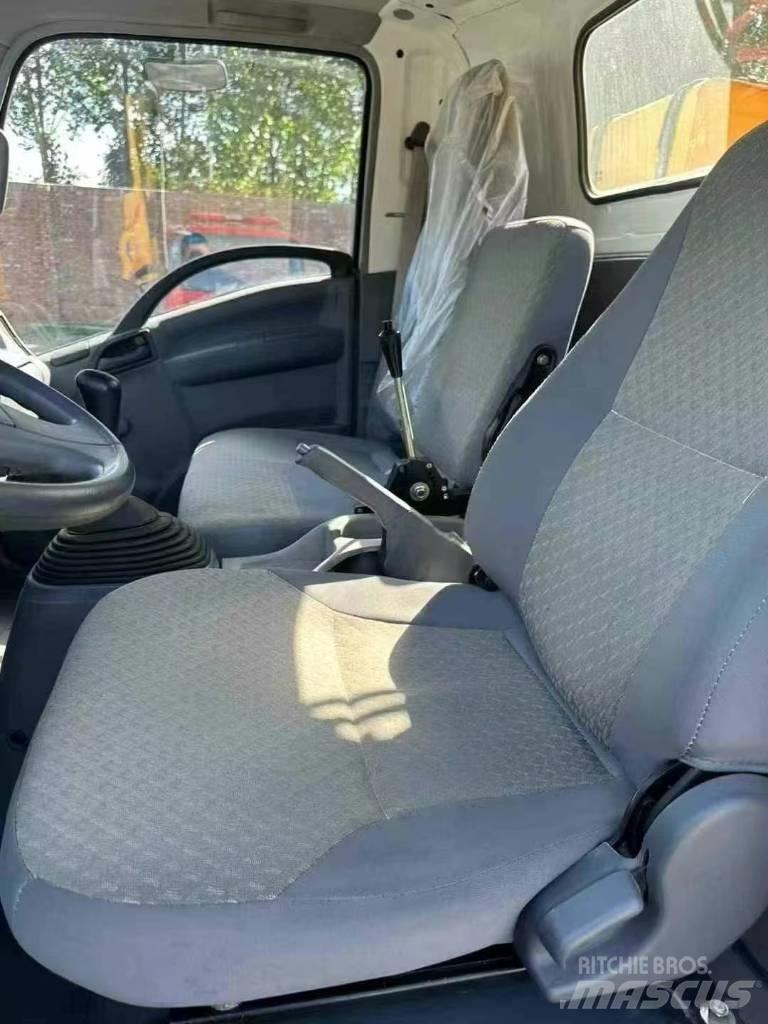 Isuzu ELF 700 Kamioni sa kranom