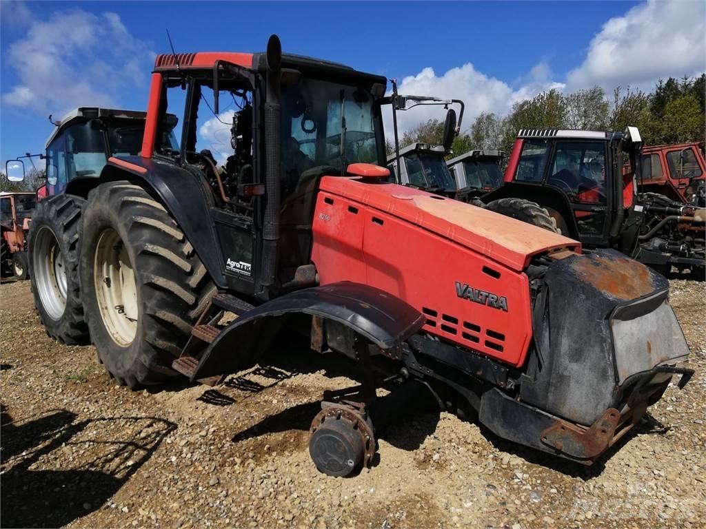 Valtra 8350 Traktori