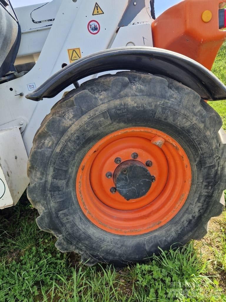 Bobcat T35120 Teleskopski viljuškari