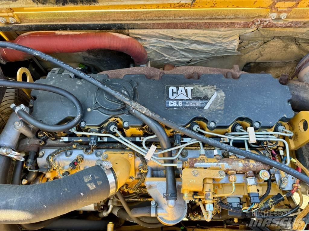 CAT M 322 D Bageri točkaši