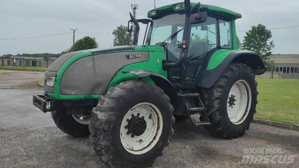 Valtra T170 Traktori