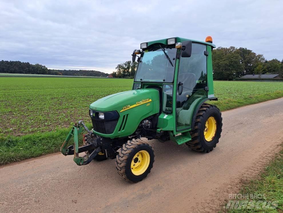 John Deere 2520 Manji traktori