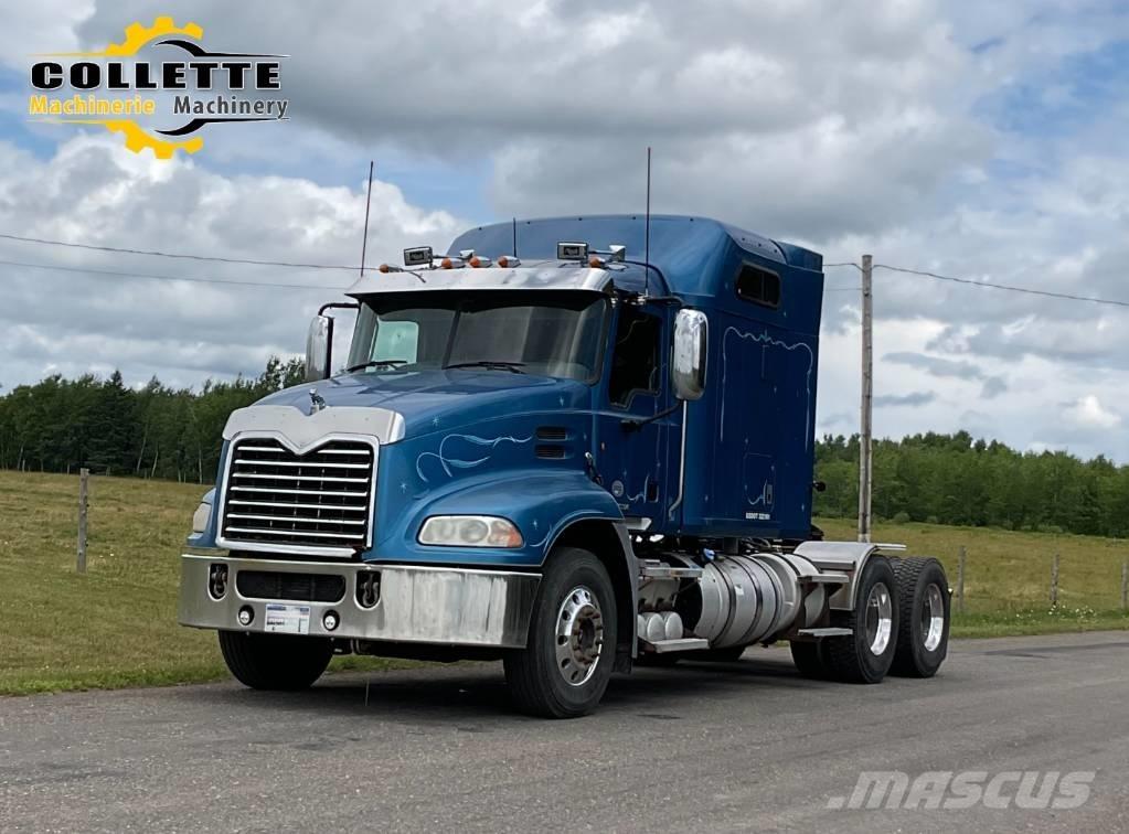 Mack CXU 613 Tegljači