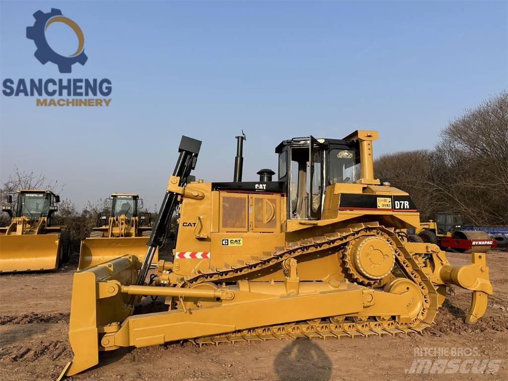 CAT D7R Buldožeri guseničari