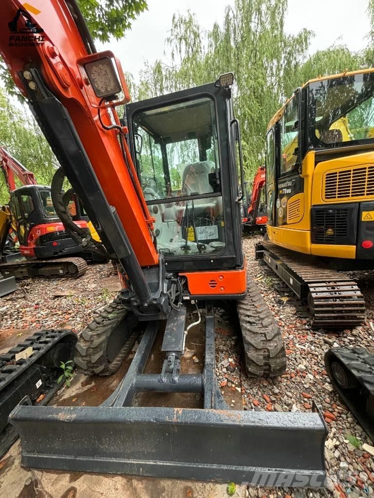 Hitachi U35 Mini bageri < 7t
