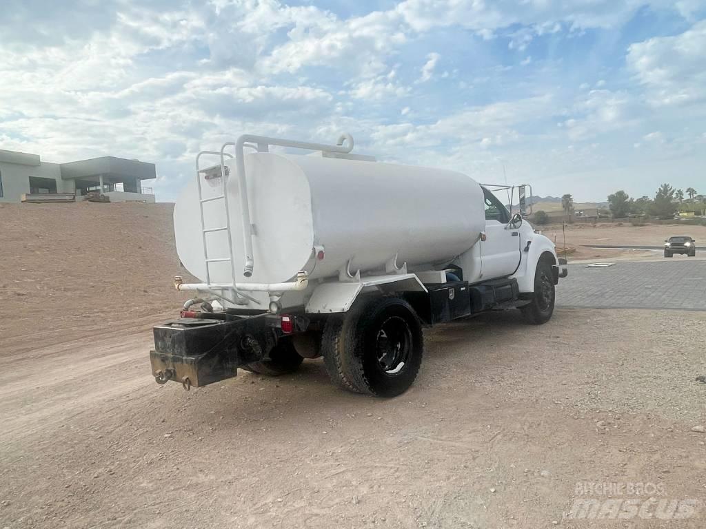 Ford F 750 XLT Kamioni za vodu