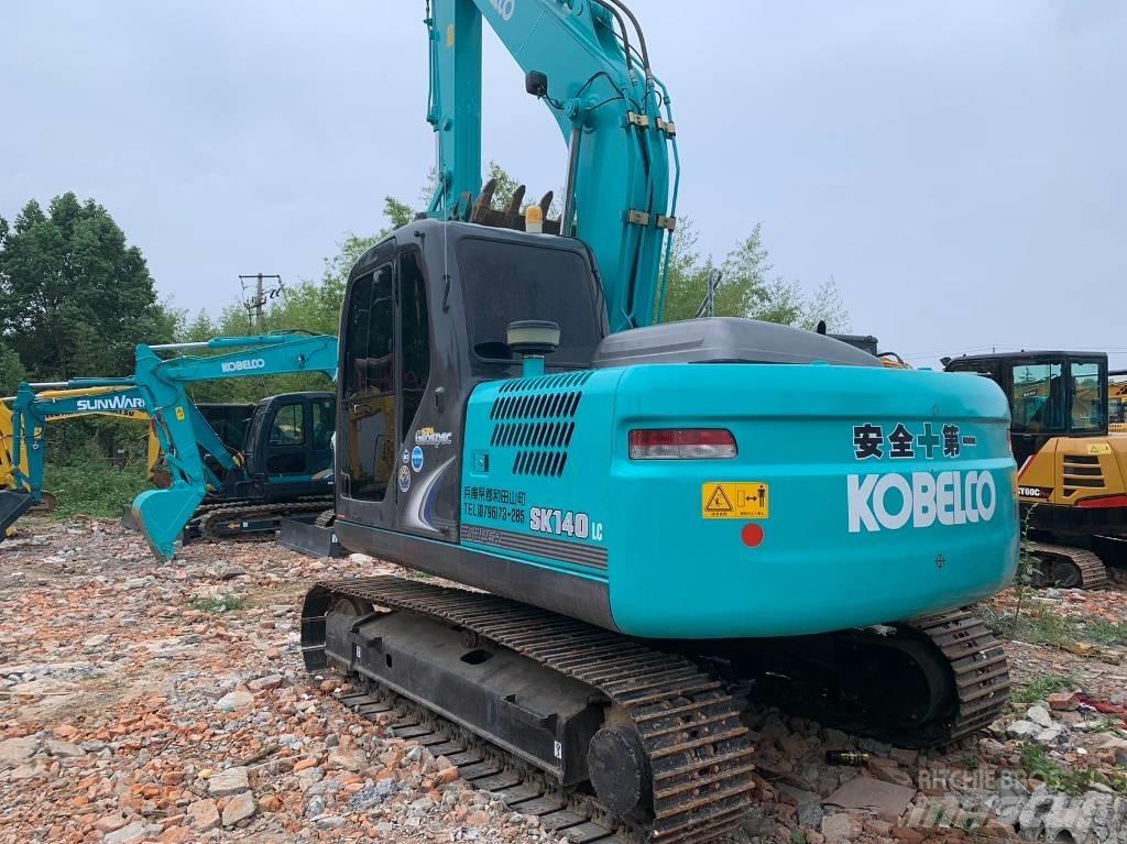 Kobelco SK 140 Midi bageri 7t – 12t