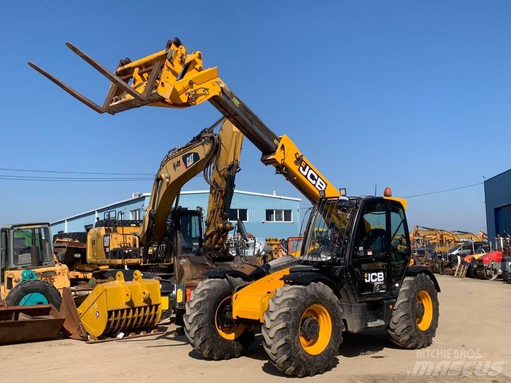 JCB 531-70 Poljoprivredni teleskopski utovarivači