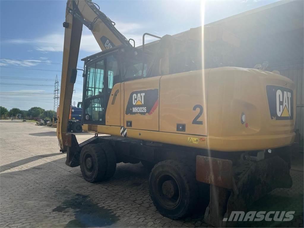 CAT MH3026 Bageri točkaši