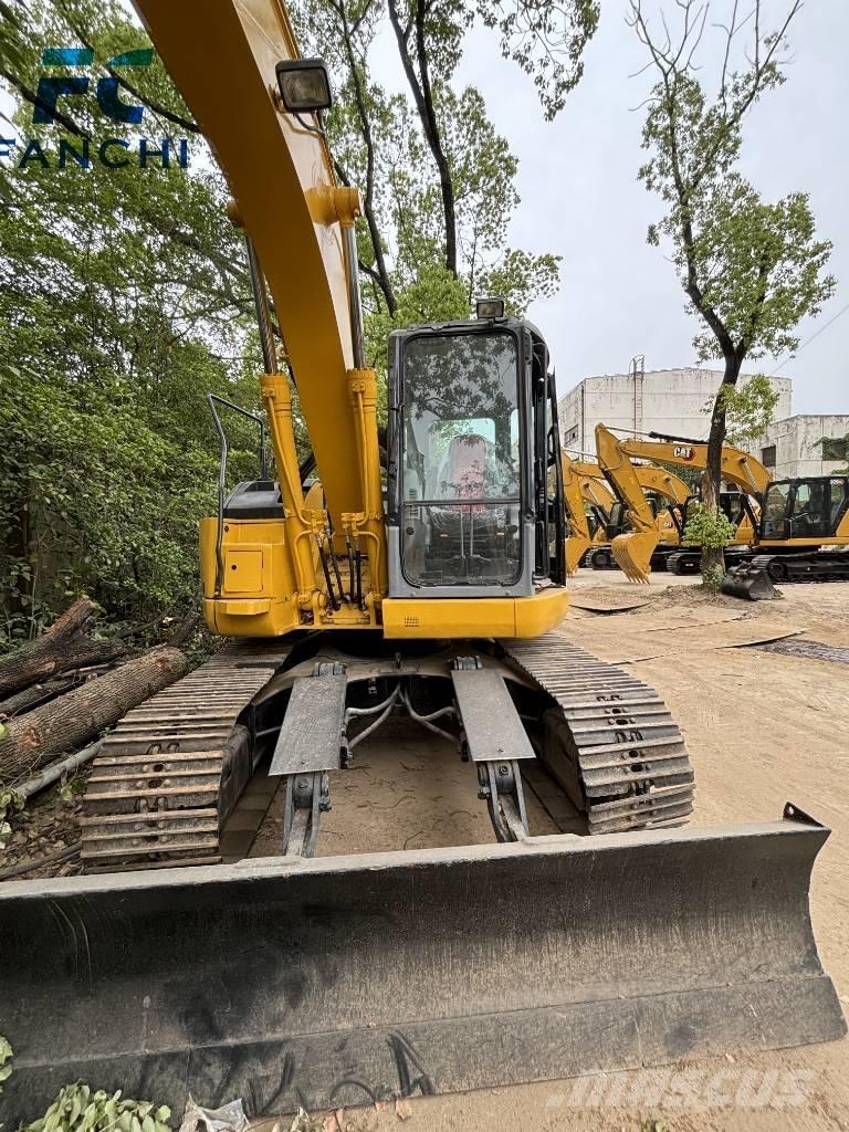 Komatsu PC 128 US Bageri guseničari