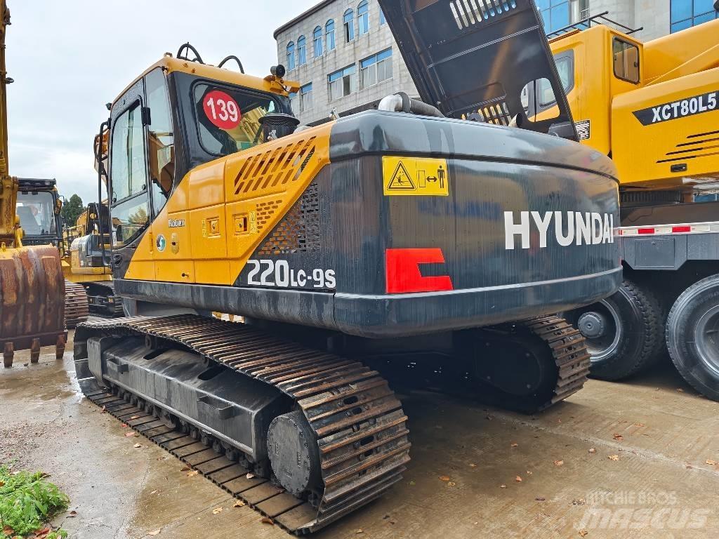 Hyundai R220LC-9S Bageri guseničari
