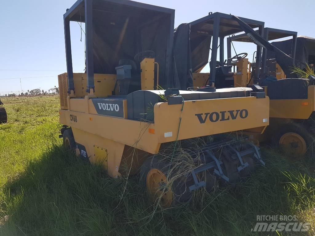 Volvo PT 125 Nabijači zemlje