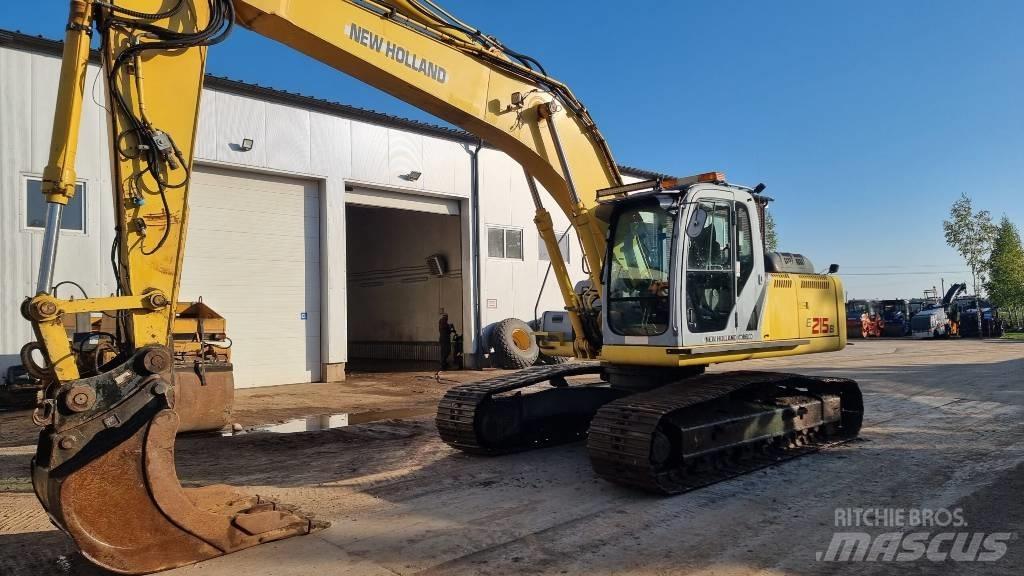 New Holland E 215 B Bageri guseničari