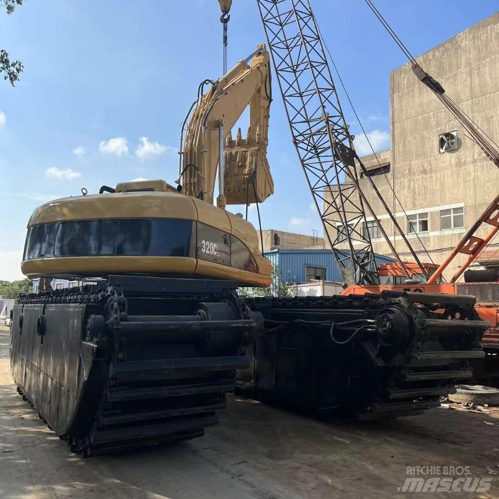 CAT 320 C Polovni amfibijski bageri
