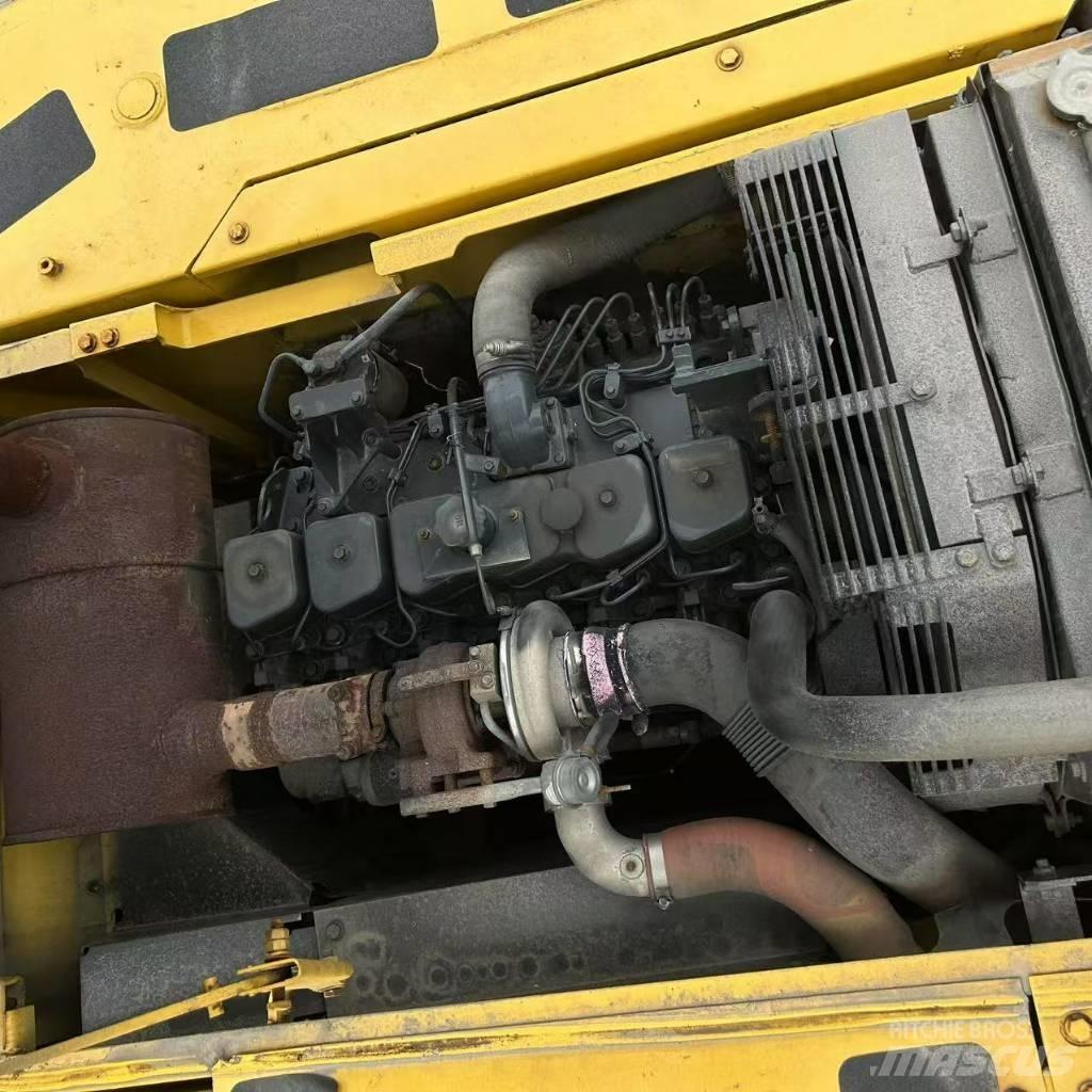 Komatsu 220-7 Bageri guseničari