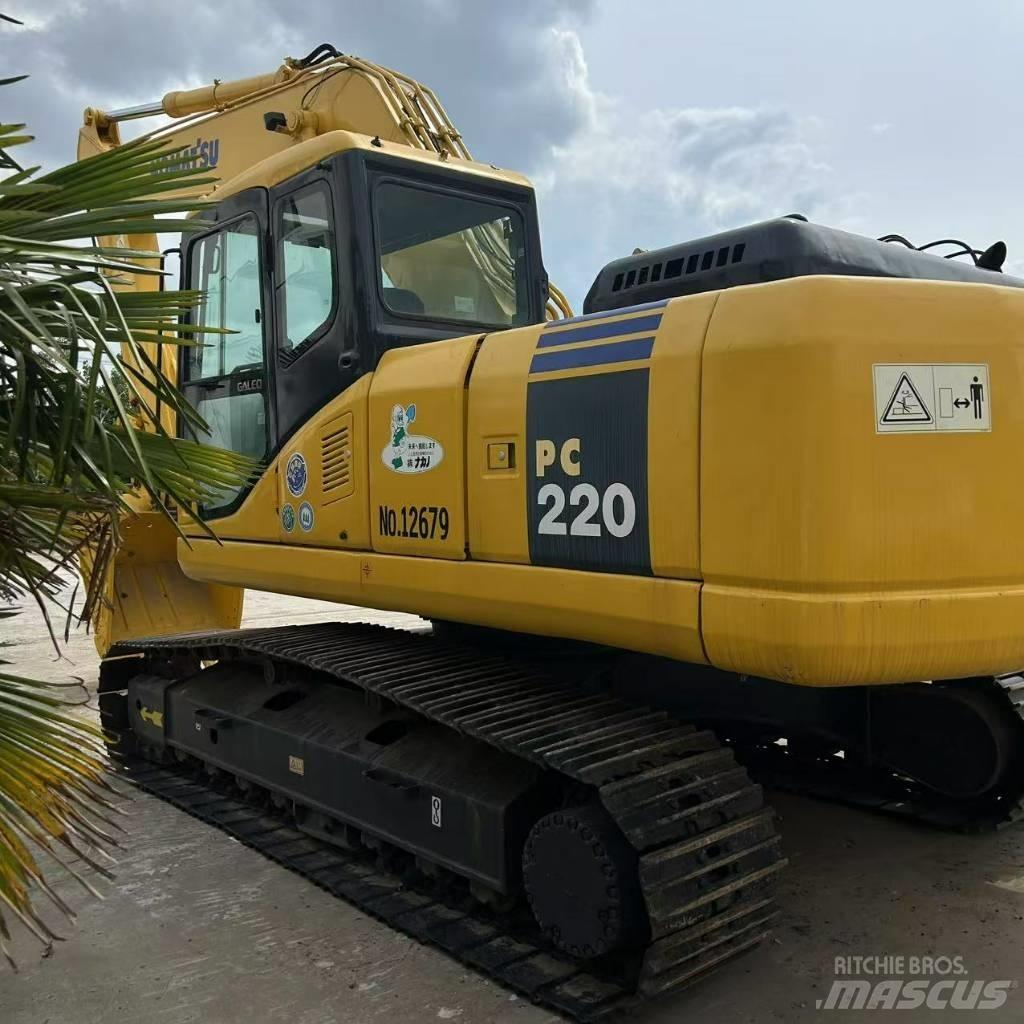 Komatsu 220-7 Bageri guseničari