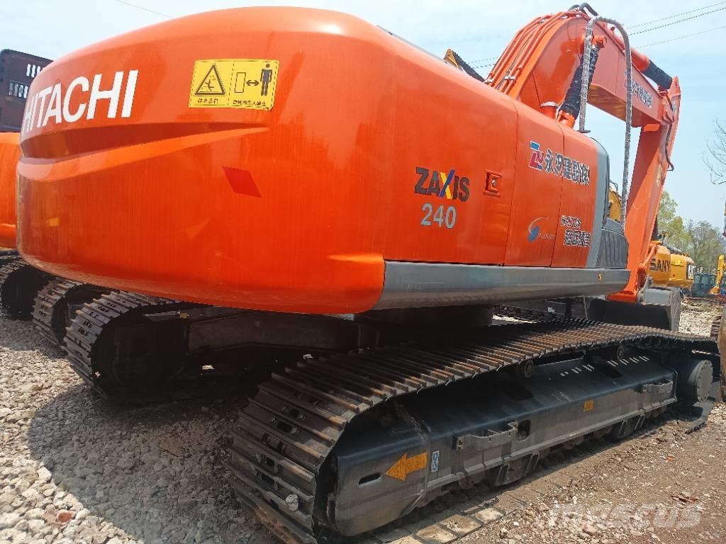 Hitachi zx240 Bageri guseničari
