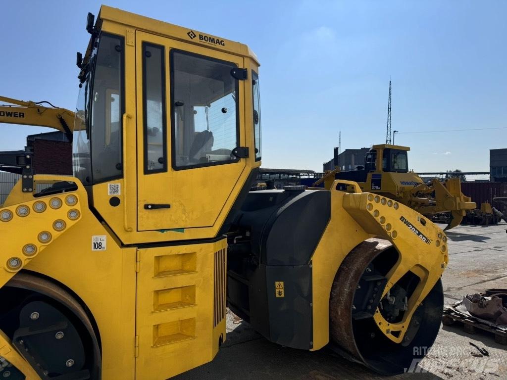 Bomag BW 202 AD-4 Valjci sa duplim bubnjem