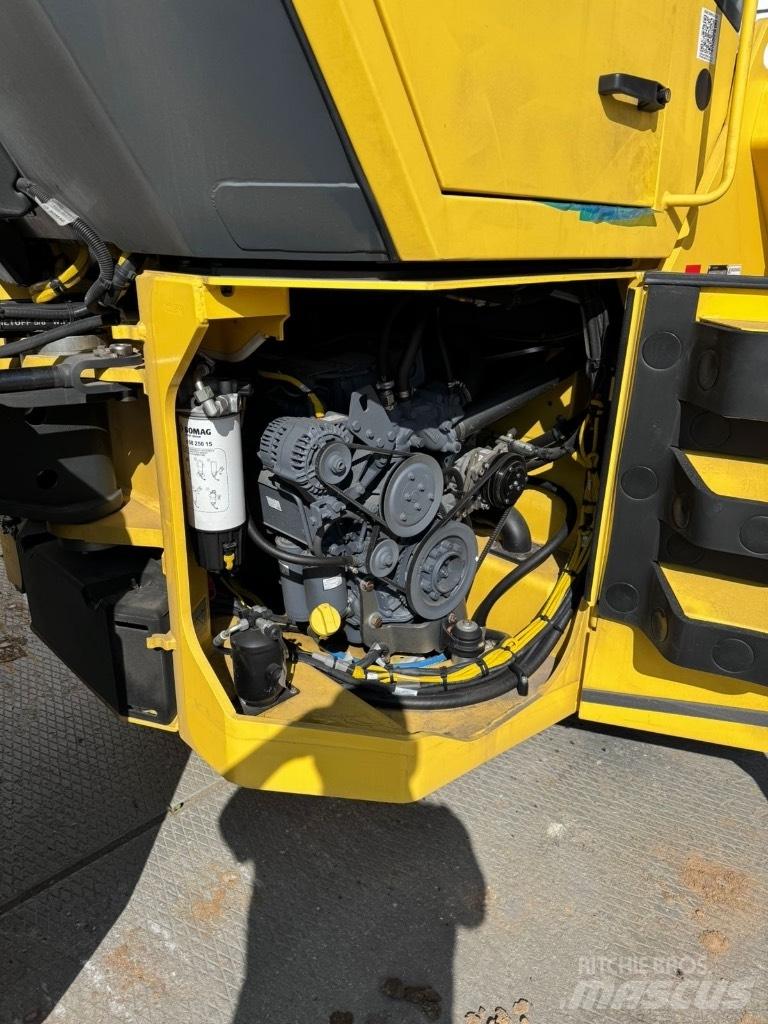 Bomag BW 202 AD-4 Valjci sa duplim bubnjem