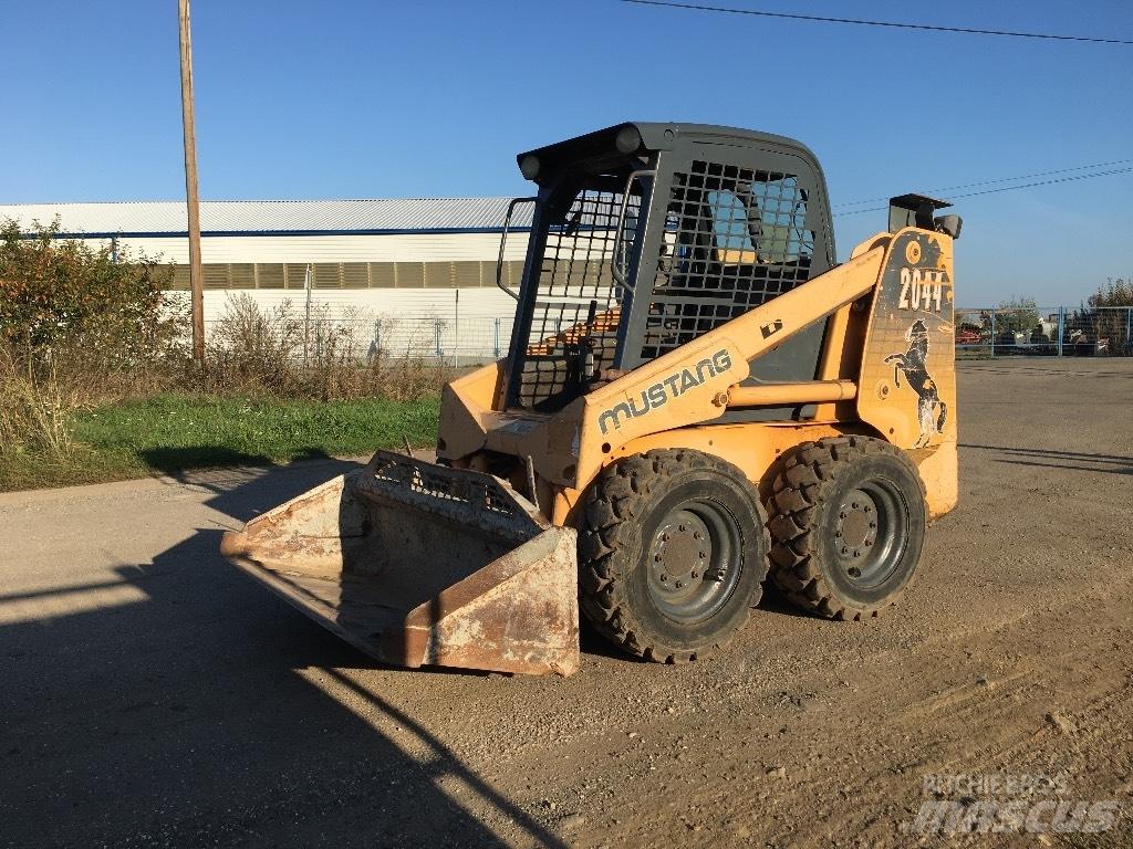 Mustang 2040 Skid steer mini utovarivači