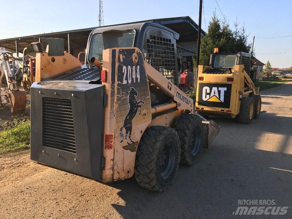 Mustang 2040 Skid steer mini utovarivači