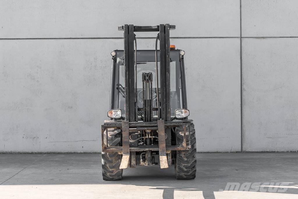 Manitou MC 25-4 Dizelski viljuškari