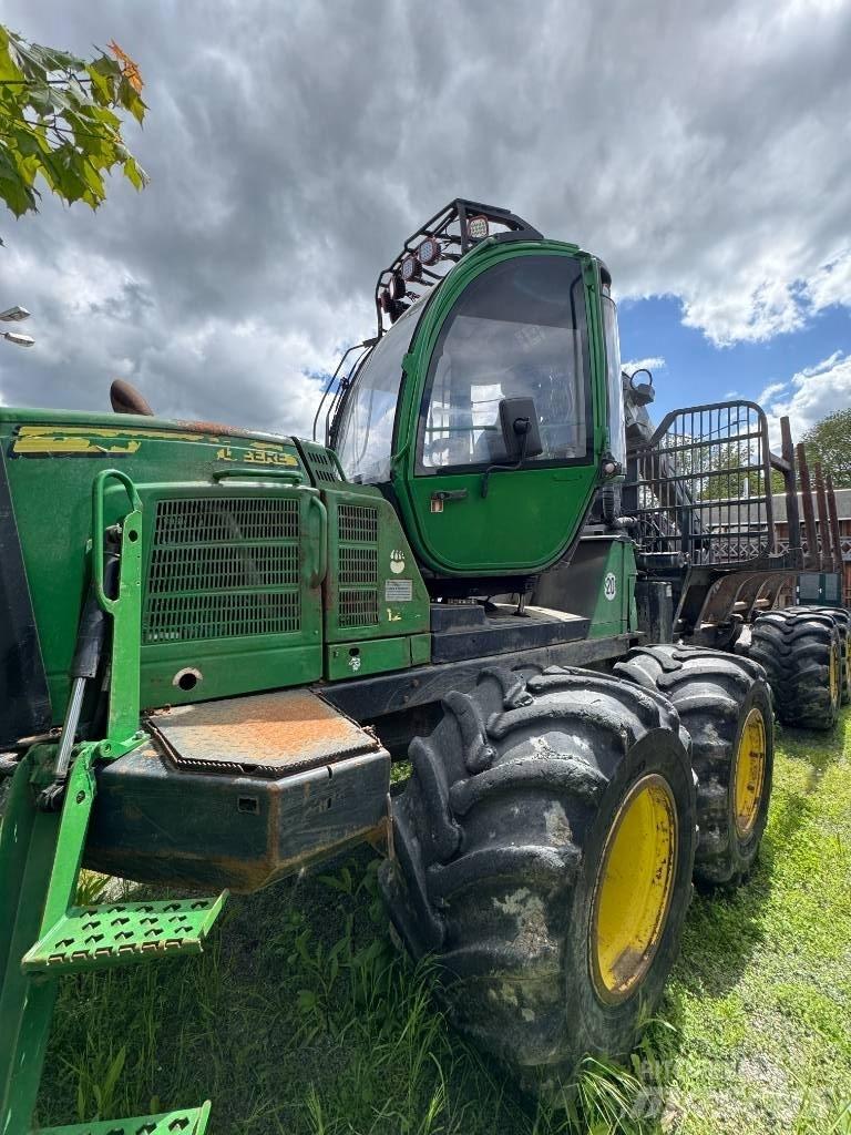 John Deere 1210 E Forvarderi