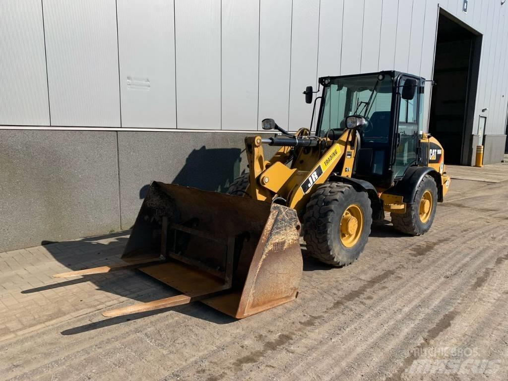 CAT 906 M Utovarivači na točkove