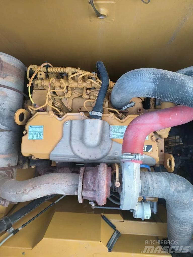 CAT 320GC Bageri guseničari