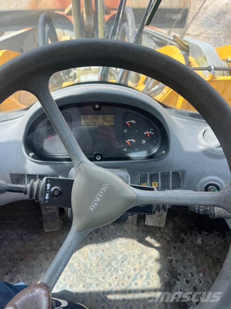 Volvo L 180 E Utovarivači na točkove