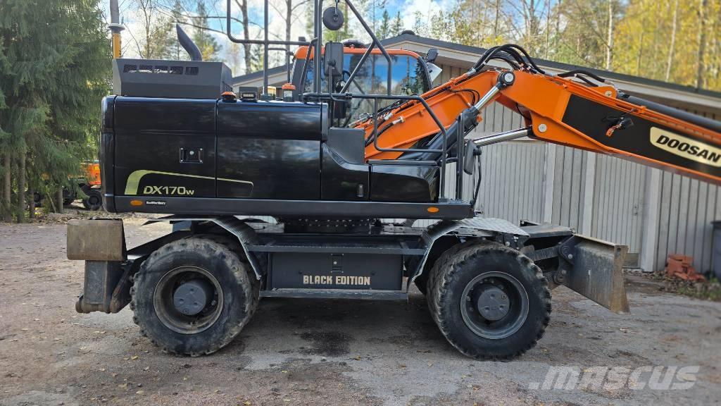 Doosan DX 170 W Bageri točkaši
