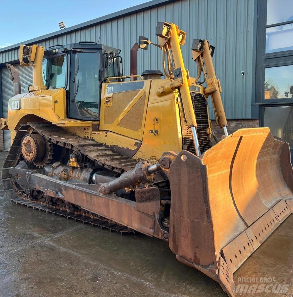 CAT D 8 T Buldožeri guseničari